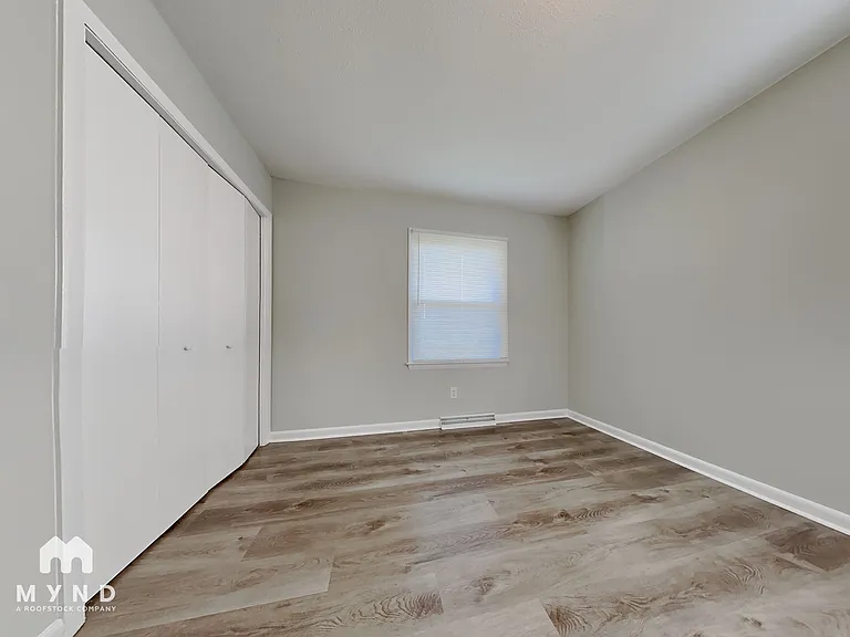 221 Tanglewood Dr — Photo 11