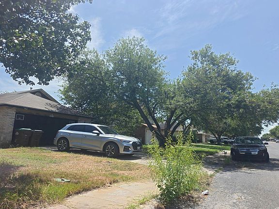 4th image of 5218 Lakebend East Dr