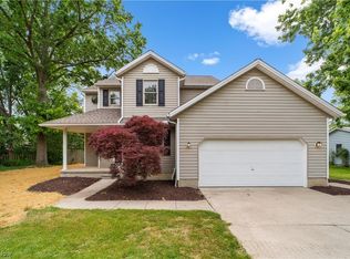 341 Buckeye Dr, Sheffield Lake, OH 44054