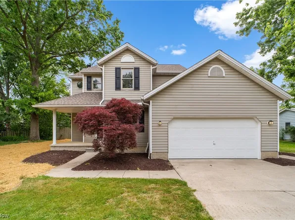 341 Buckeye Dr, Sheffield Lake, OH 44054