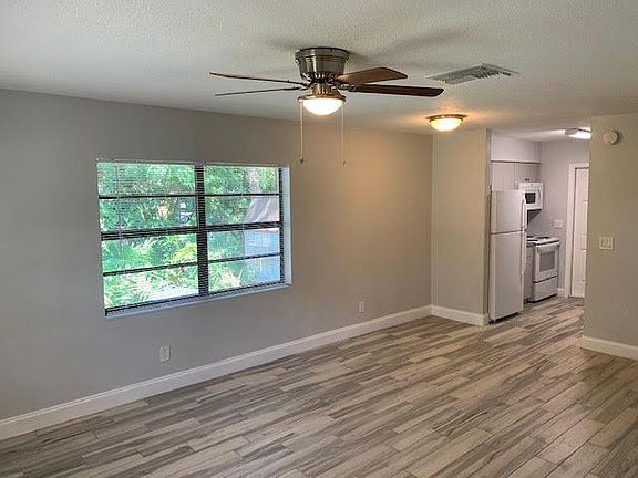 3rd image of 4734 Normandy Dr APT C