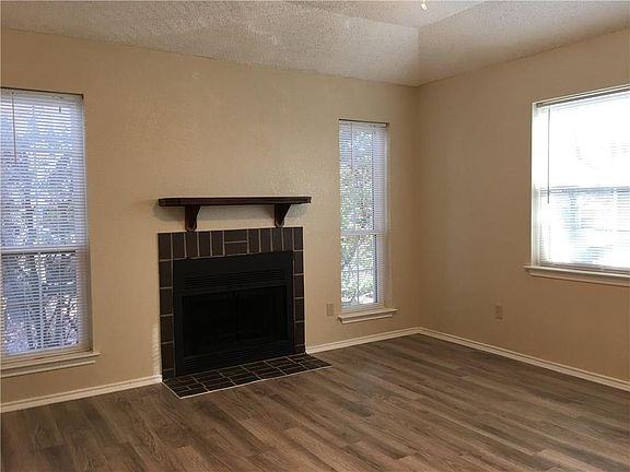 3rd image of 3011 Kathleen Ln