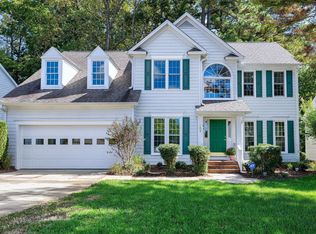 102 Ravenstone Dr, Cary, NC 27518