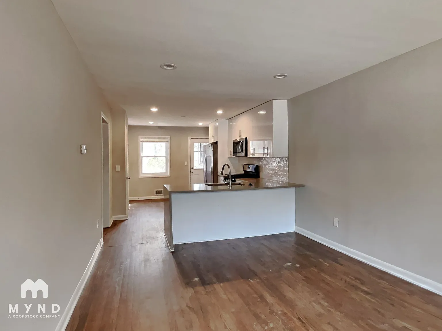 2 bed, 1.0 bath, 760 sqft, $1,515 — Photo 3