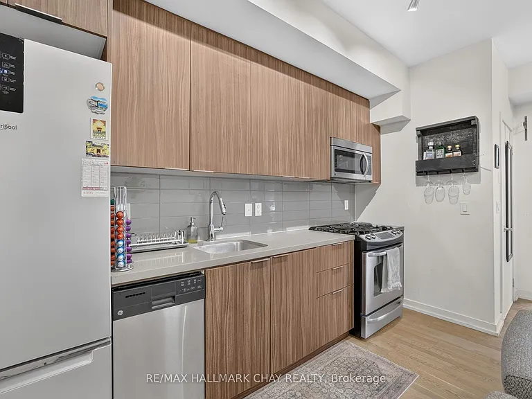 140 Broadview Ave #52 — Photo 9