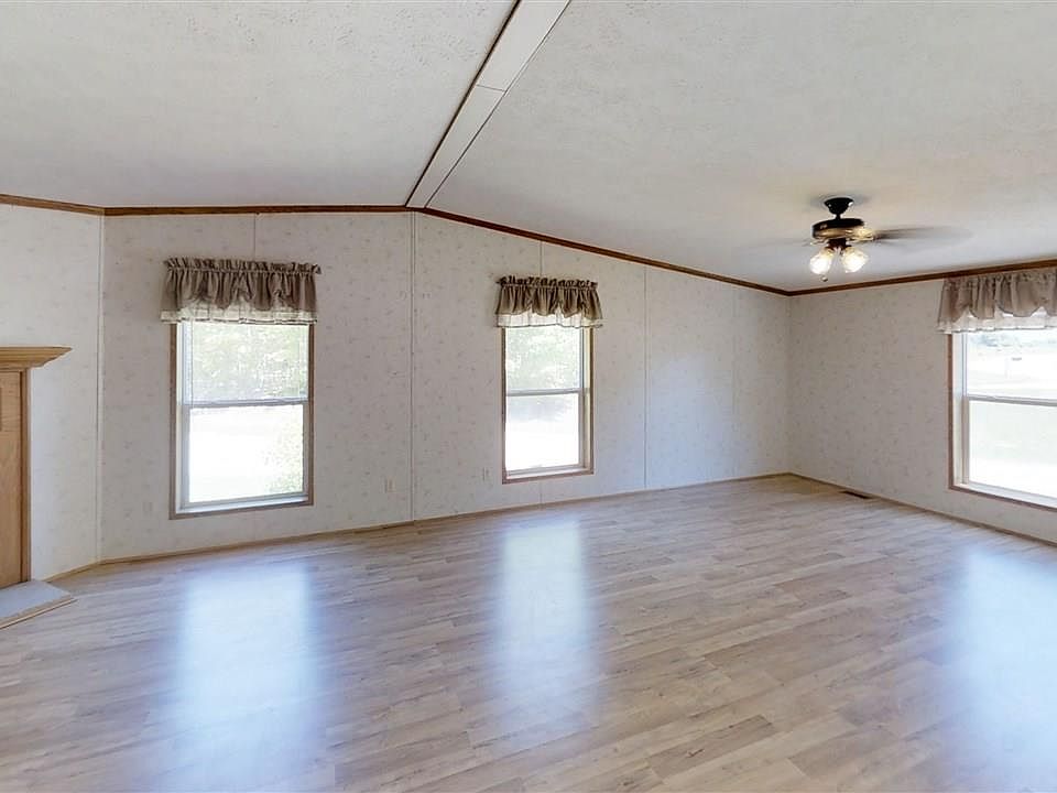 1st image of 148 N Wood Meadows Dr