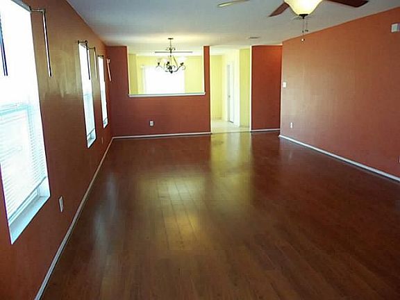 3rd image of 224 Wolf Mountain Ln