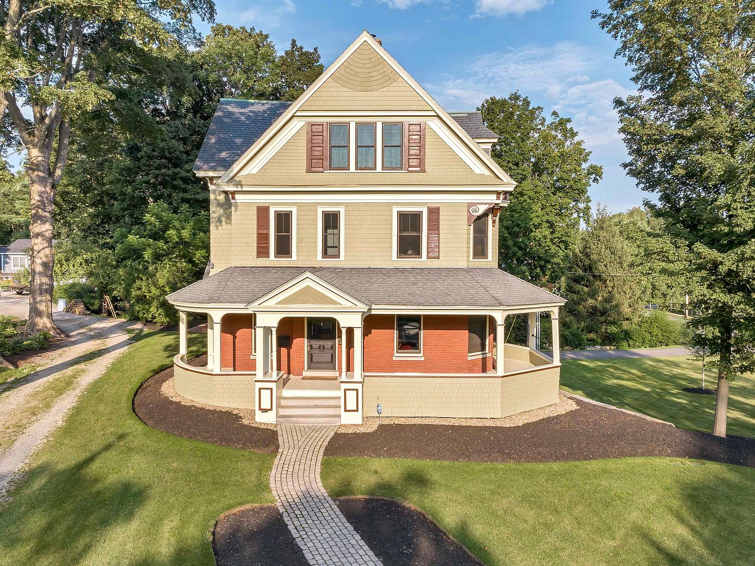 85 Concord Street, Nashua, NH 03064 | Zillow