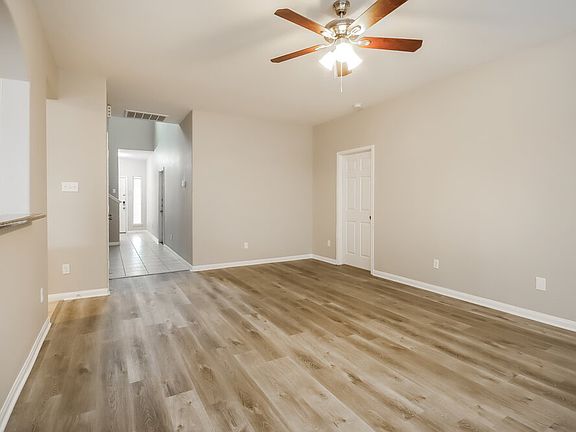 4th image of 10296 Stone Gate Dr
