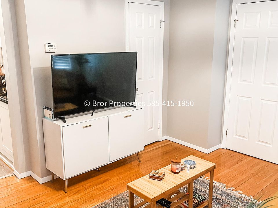 64 Cambridge St Rochester NY Zillow