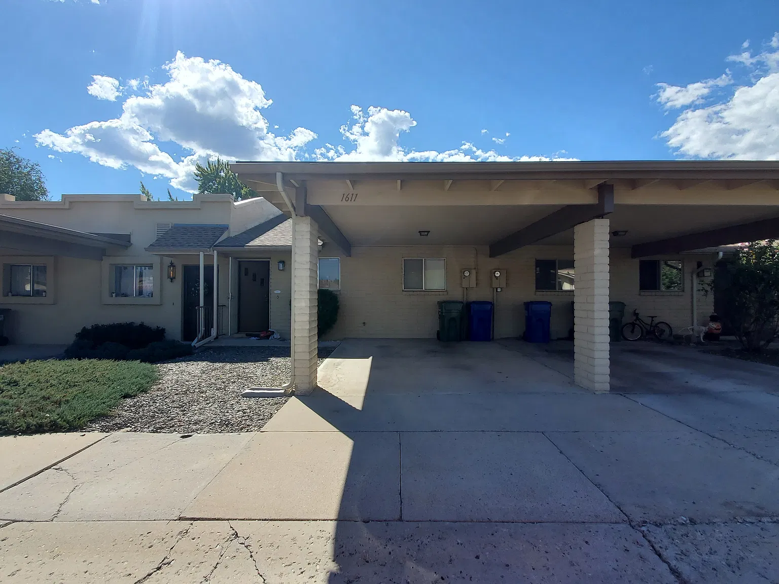 1611 Lindley Dr — Photo 4