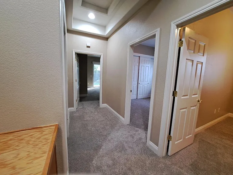 1828 Heather Garden Ln — Photo 20