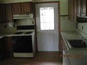 4th image of 738 Houston Dr