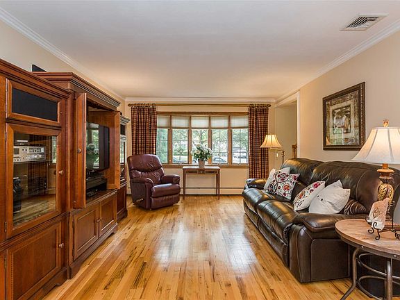 5th image of 37 Amapola Ln