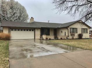 14 E Huntington Rd, Augusta, KS 67010