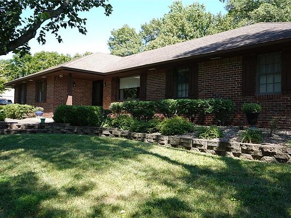 3rd image of 509 Woodcrest Dr