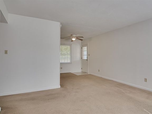 3rd image of 1428 Waccamaw Dr