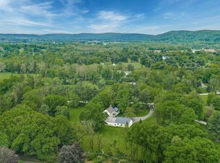 1803 Apple Tree Ln E, Bethlehem, PA 18015