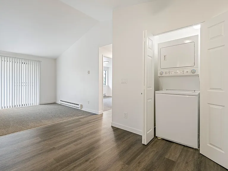 Alvista 240 — Photo 40