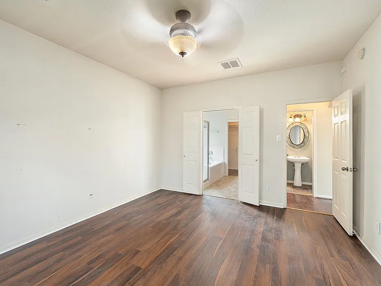 10003 Lynette Falls Dr — Photo 25