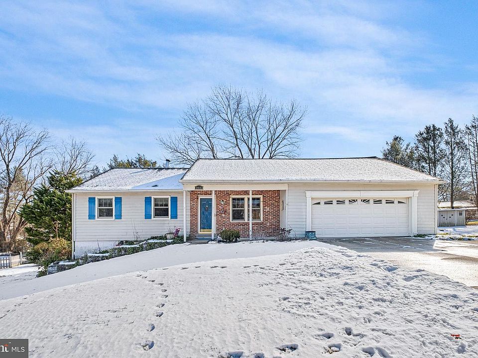 1st image of 2416 W Colonial Dr