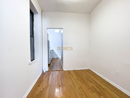 4th image of 324 E 13th St APT 5
