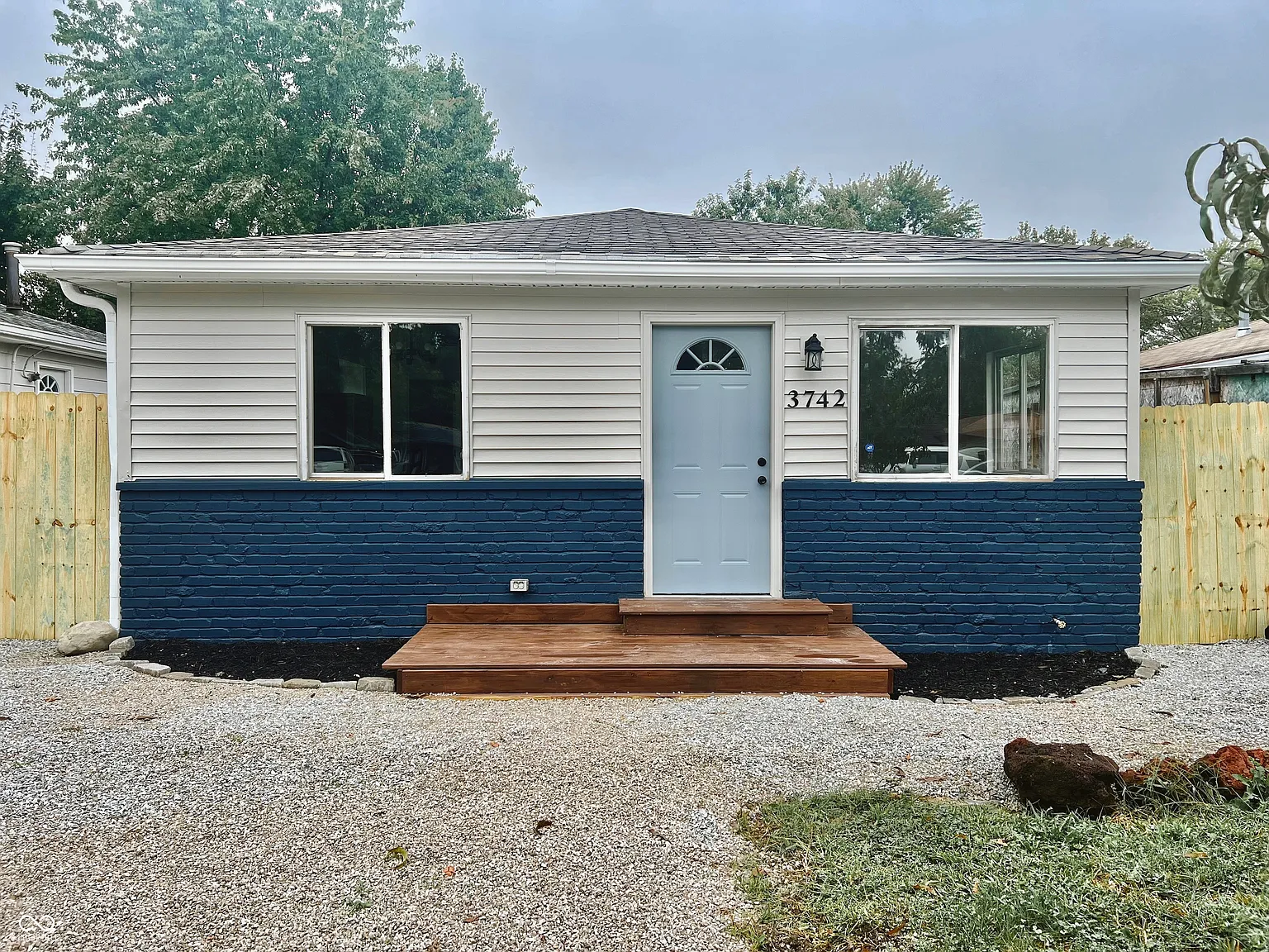 3742 S Walcott St photo 1