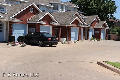 1st image of 503 NW Fairway Villa Pl