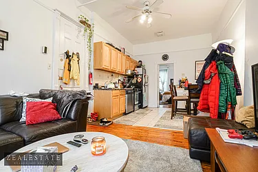 Rented by ZealEstate Group Inc