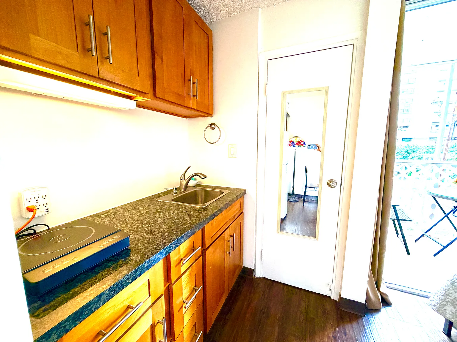 Studio, 320 sqft, $1,750 — Photo 4