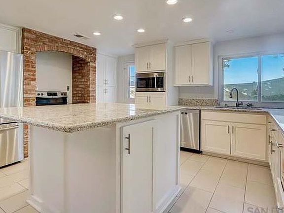 3rd image of 12514 Shropshire Ln