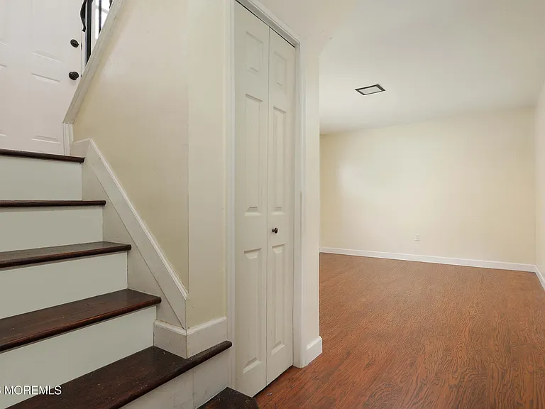 17 Wisteria Pl — Photo 15