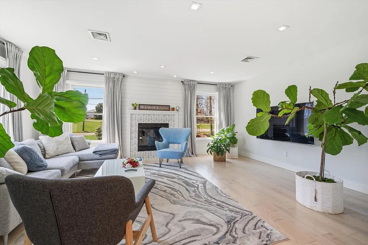 Baiting Hollow Retreat! — Photo 2