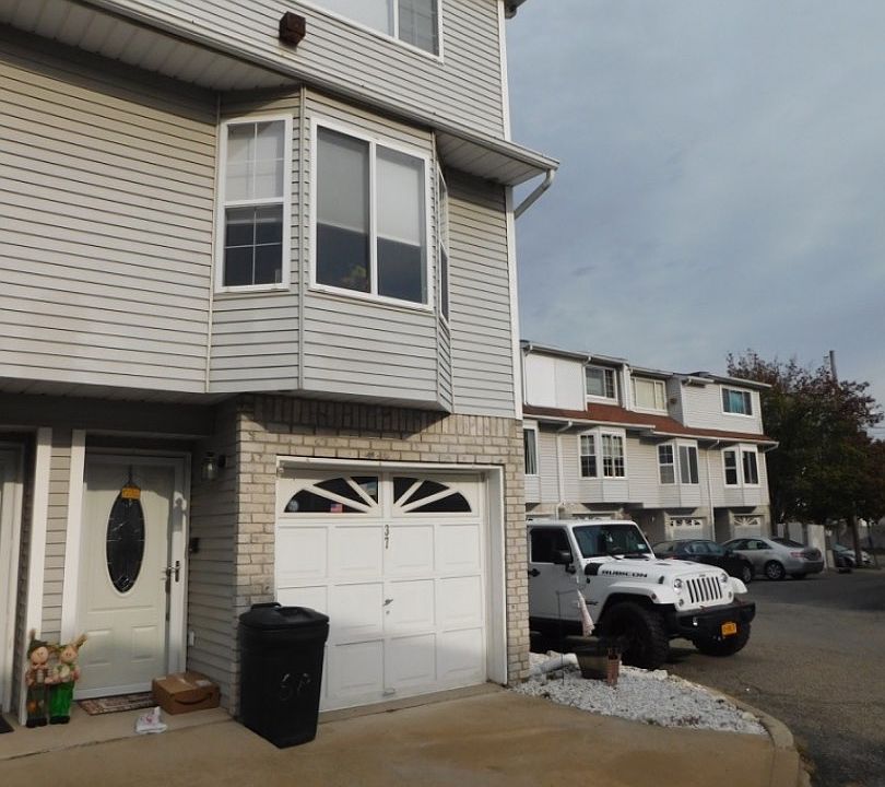 1st image of 37 Susanna Ln