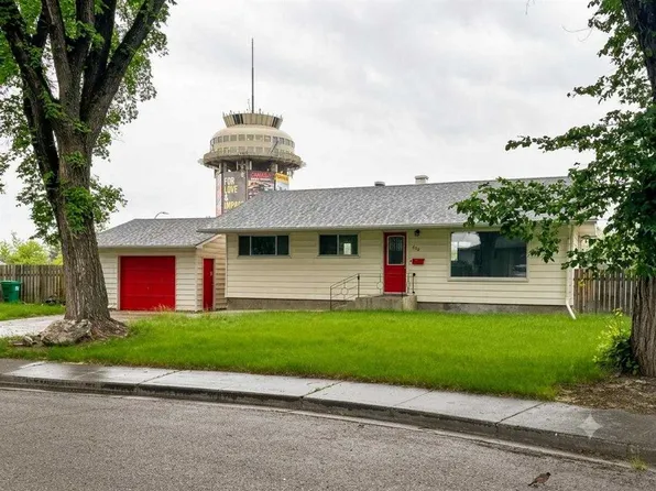 220 SE 23rd St S, Lethbridge, AB T1J 3M6