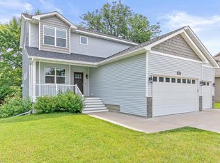 5728 Oregon Ct, Minneapolis, MN 55428