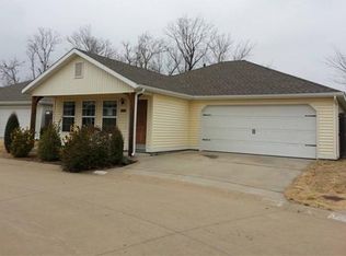 4444 W Bungalow Dr, Fayetteville, AR 72704
