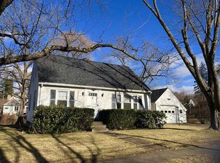 55 Smith St, Greenfield, MA 01301