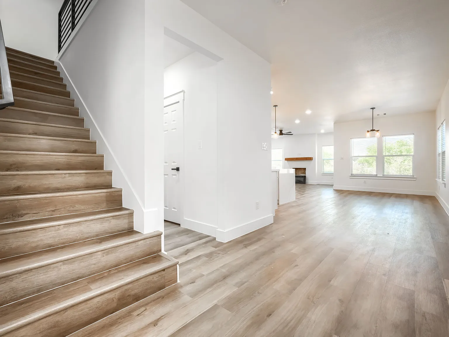 3 bed, 1700 sqft, $3,100 — Photo 3