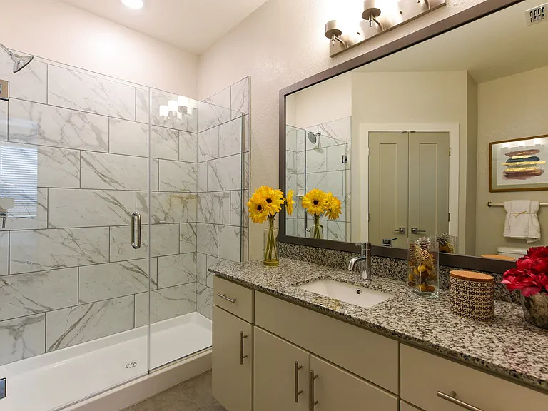 Lumen Luxury Apartments — Photo 13