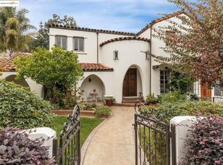 801 Grosvenor Pl, Oakland, CA 94610