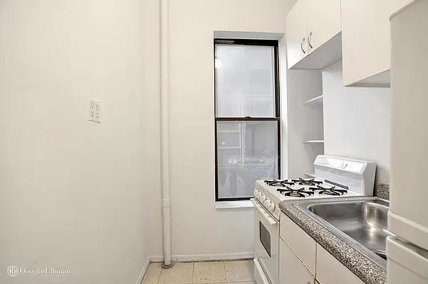 Rented by Douglas Elliman | media 3