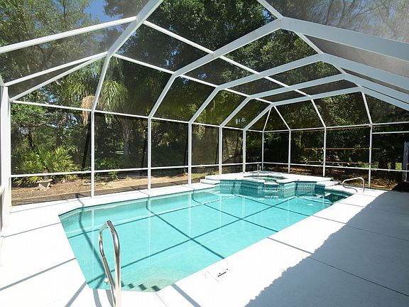 2nd image of 1305 Antrim Cir
