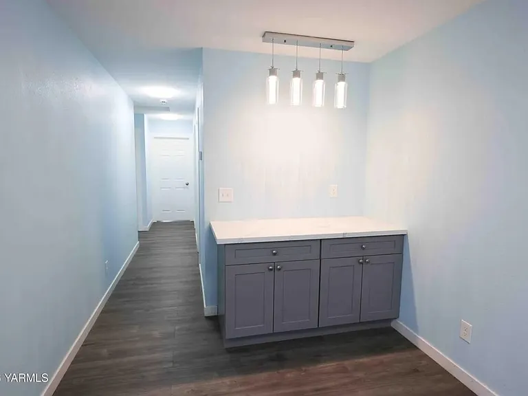 1900 W Mead Ave #1 — Photo 4