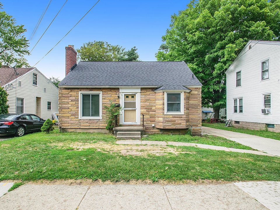 1st image of 1515 Leonard St NE