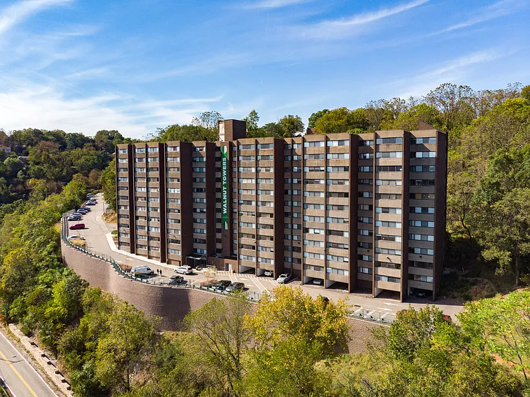 Walnut Towers at Frick Park — Photo 54