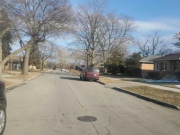 5th image of 3114 W 84th Pl