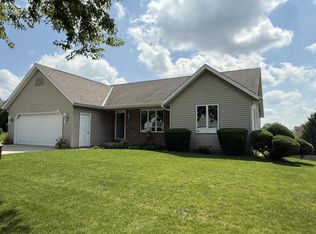 1217 Garfield Ln, Hartford, WI 53027