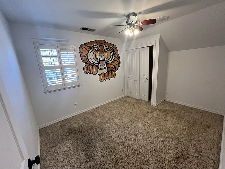 511 Bluff Dr — Photo 17