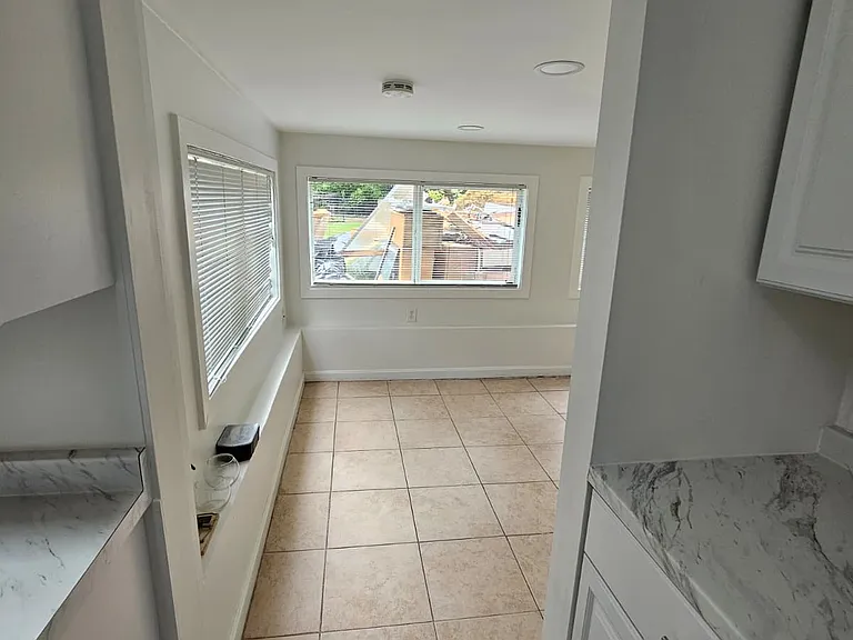 13 South St — Photo 16